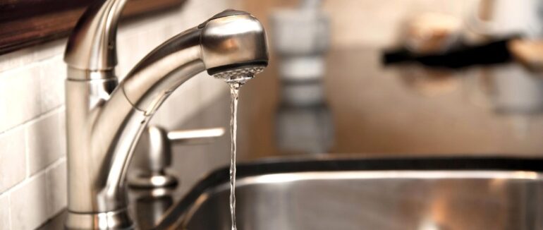 Окрім світла в Ужгороді відключатимуть ще й воду