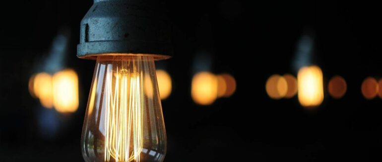 Де на Закарпатті завтра погодинно відключатимуть електроенергію (ГРАФІК)