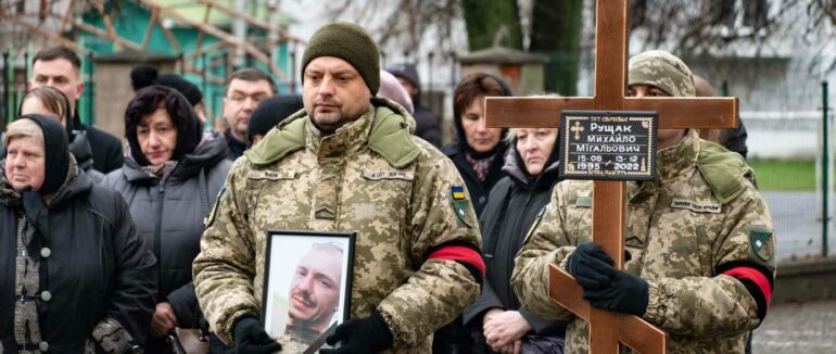 В Ужгороді попрощались із загиблим захисником України Михайлом Рущаком