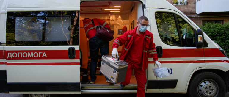 Як працюють закарпатські лікарі екстреної медичної допомоги у разі відсутності зв’язку