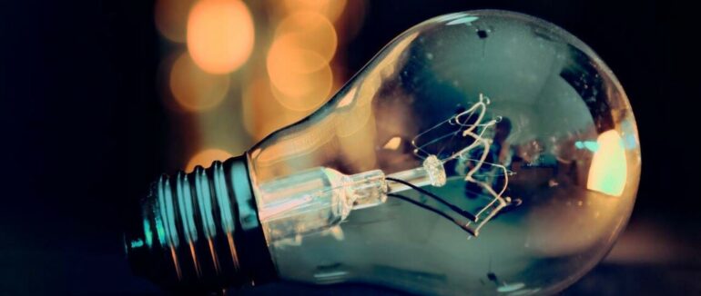 “Закарпаттяобленерго” публікує графіки включення/відключення світла на 22 грудня