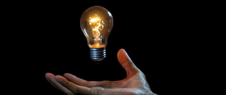 Ще довше без світла: на Закарпатті 9 грудня застосовують аварійні графіки відключень