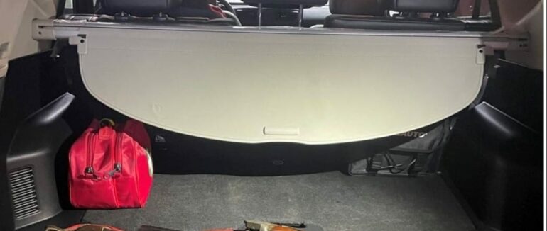 На Закарпатті на кордоні в автомобілі українця собака винюхав рушницю та набої