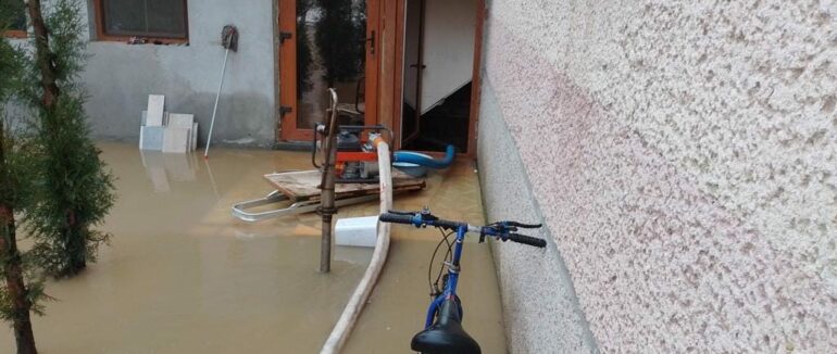 За добу на Закарпатті підтопило понад 40 дворогосподарства – рятувальники