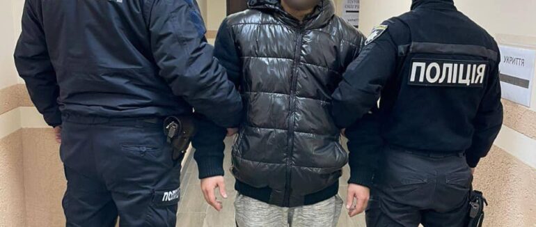 У Мукачівському районі чоловік побив та силою викрав гроші у місцевого