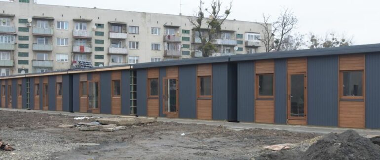 До Нового року переселенці зможуть заселитися у модульні будиночки у Мукачеві та Сваляві
