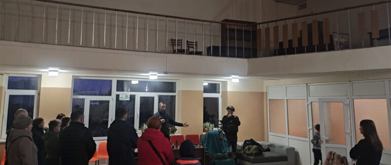 Як діяти при виявленні вибухонебезпечного предмета: у Перечині рятувальники провели захід для містян