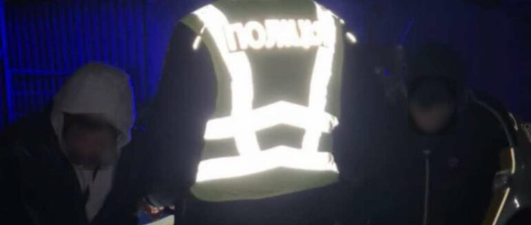 В Ужгороді двоє зловмисників викрили телефон у хлопця