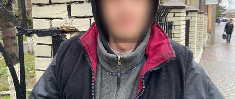 В Ужгороді затримали чоловіка, який перебував у розшуку