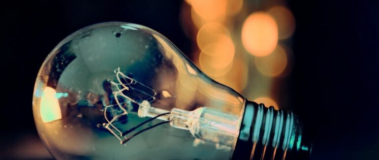 Де на Закарпатті відключатимуть світло сьогодні 5 грудня