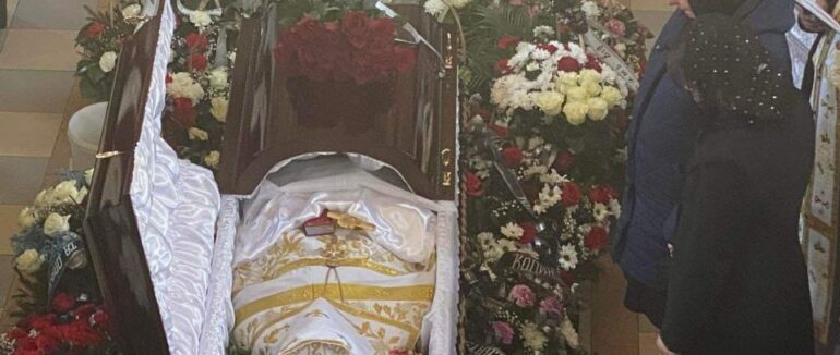 На Мукачівщині поховали священнослужителя, який загинув у страшній ДТП