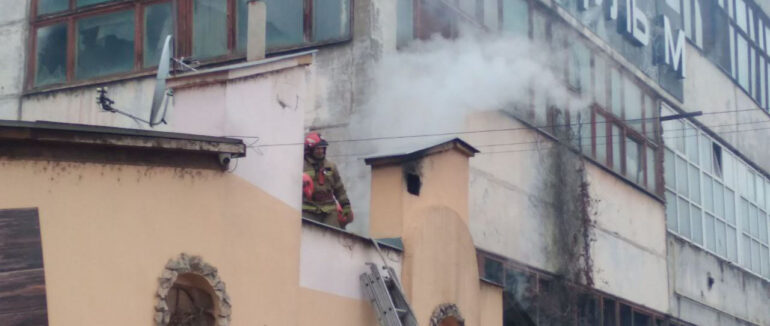 Працівники помітили вогонь: в Ужгороді горів магазин