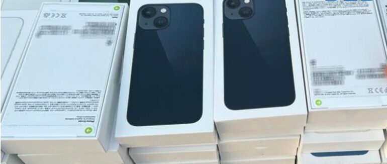 На Закарпатті чоловік разом з митниками незаконно завіз техніку на 100 млн грн