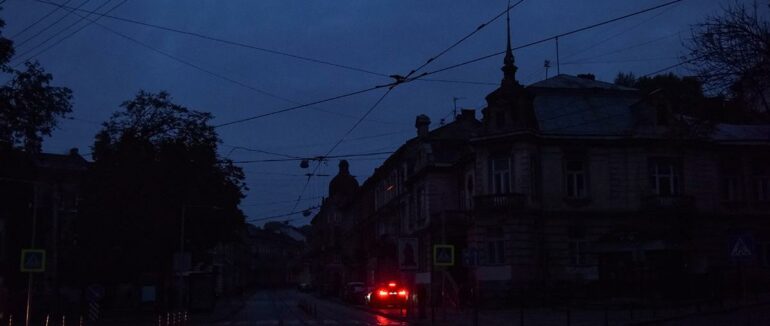 В Україні вирішили контролювати дотримання графіків відключення світла