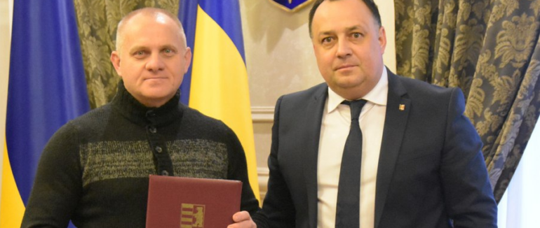 Голова Закарпатської облради вручив відзнаки директору ТОВ “ДВС- САТ” Вячеславу Шутко та чеським колегам-волонтерам (ФОТО, ВІДЕО)
