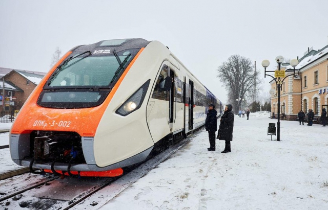 “Укрзалізниця” відновлює курсування “Буковельського експресу”