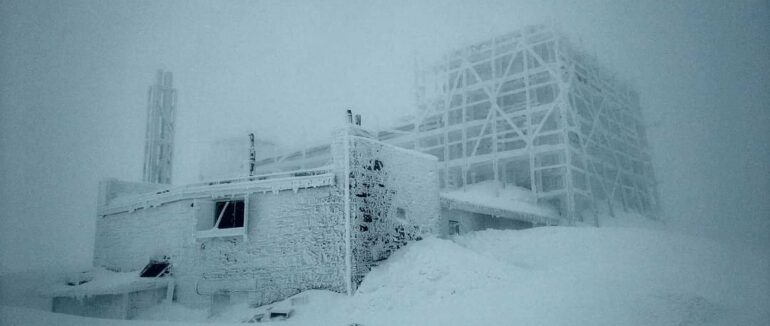 На Закарпатті у горах хуртовина та мороз