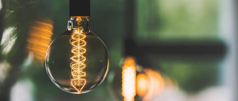 Прогнозовані години відключення світла на сьогодні на Закарпатті