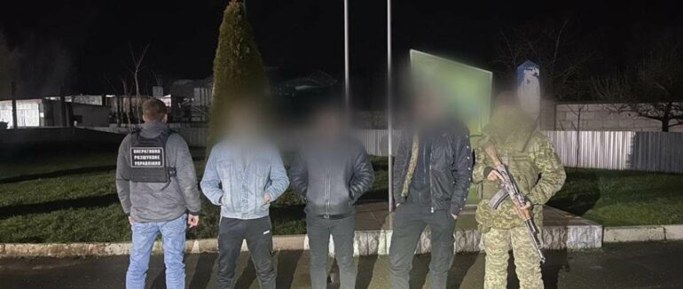 Закарпатські прикордонники затримали 12 порушників кордону