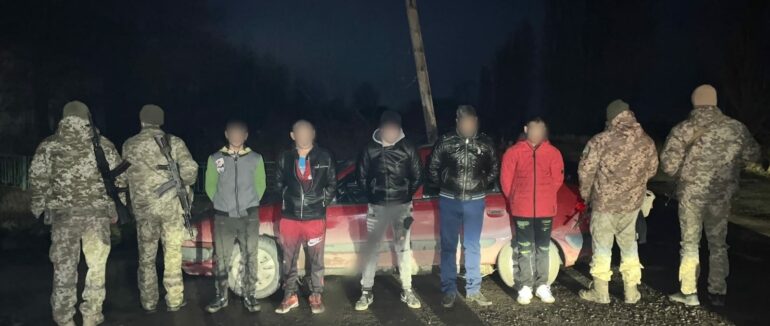 Закарпатські прикордонники затримали 12 осіб призовного віку