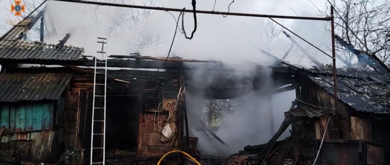 Господар рятував худобу: на Мукачівщині трапилася пожежа