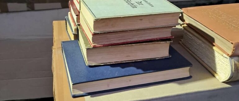 Через закарпатський кордон німець намагався вивезти історичні книги