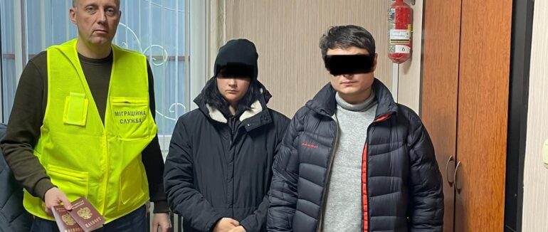 На Закарпаття видворили ще двох іноземців, які проживали незаконно