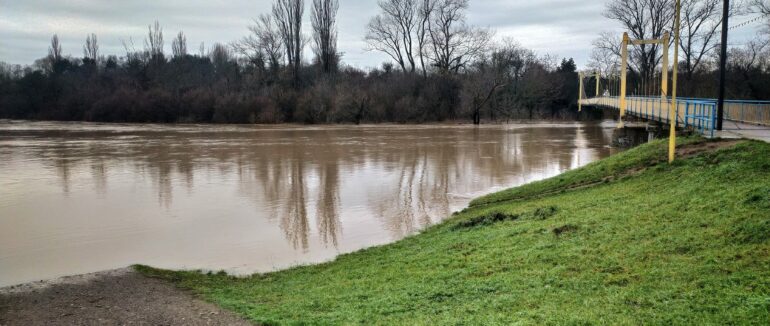 В Ужгороді Боздоський парк пішов під воду