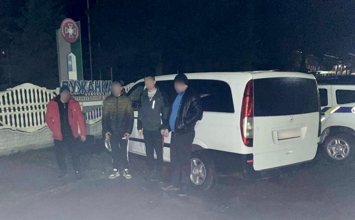 На Закарпатті затримали чергового переправника та його клієнтів