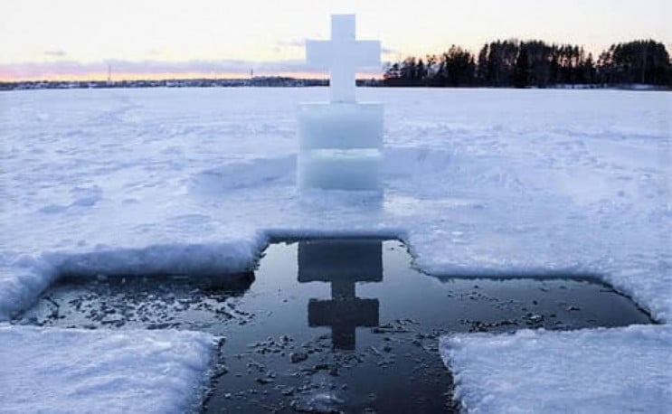 Закарпатців закликають сьогодні не купатися у водоймах через високий рівень води