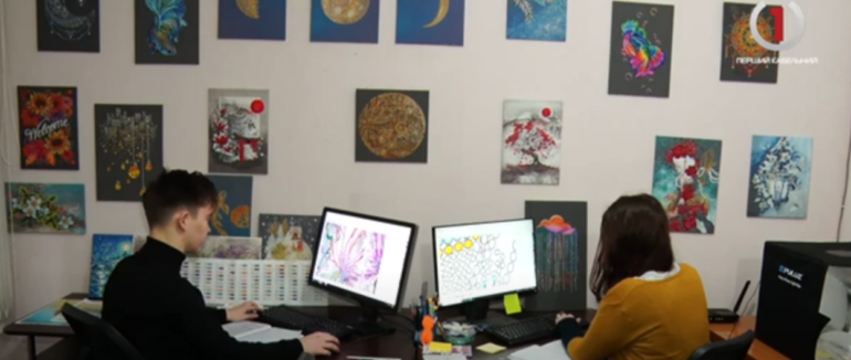 Входить у ТОП-3 в Україні: підприємство з виробництва наборів для рукоділля діє у Мукачеві (ВІДЕО)