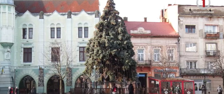 Закарпатці святкували, а екстрені служби працювали: як минула новорічна ніч на Закарпатті (ВІДЕО)