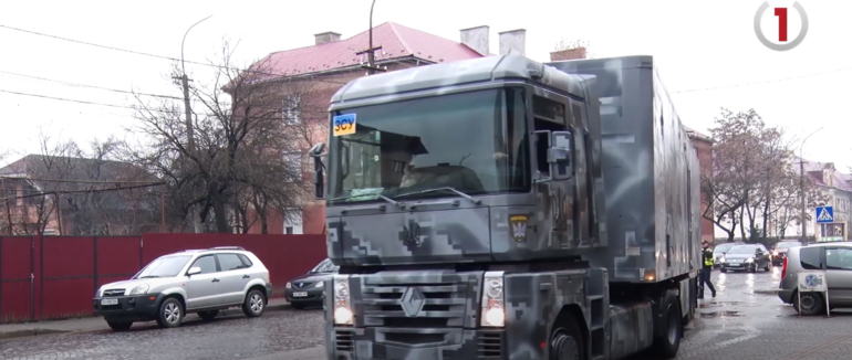 Домівка на колесах: 6-ий пральний комплекс від депутатів Закарпаття прямує на передову