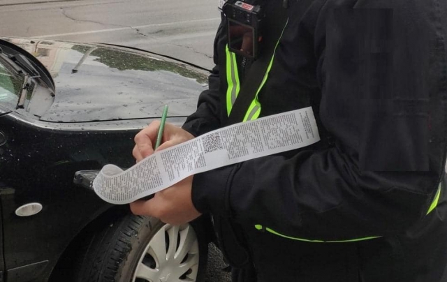 В Мукачеві зловили вже більше 500 порушників паркування