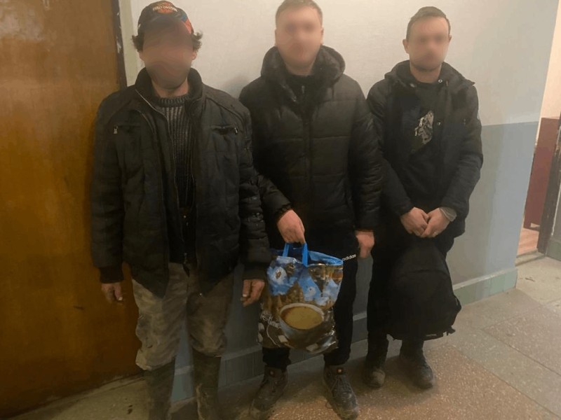 Шукали клієнтів та підвозили до кордону: двох закарпатців затримали за незаконне переправлення "ухилянтів"