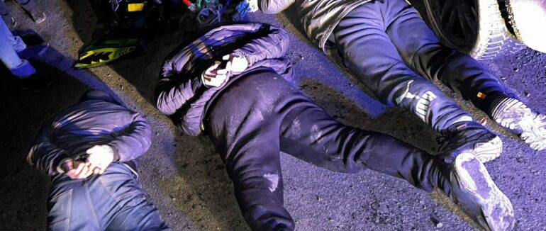 На Закарпатті затримали групу зловмисників, які викрили спорядження для дайвінгу з автівки