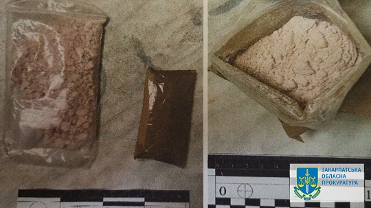 Судитимуть мукачівця, який зберігав на продаж амфетамін та марихуану