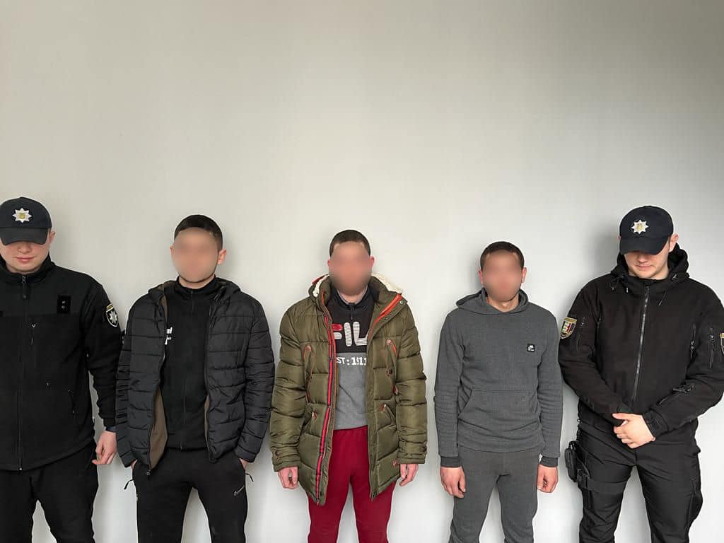 Викрили 20 смартфонів, комп`ютерну техніку та велосипед: у Тячівському районі затримали серійних крадіїв