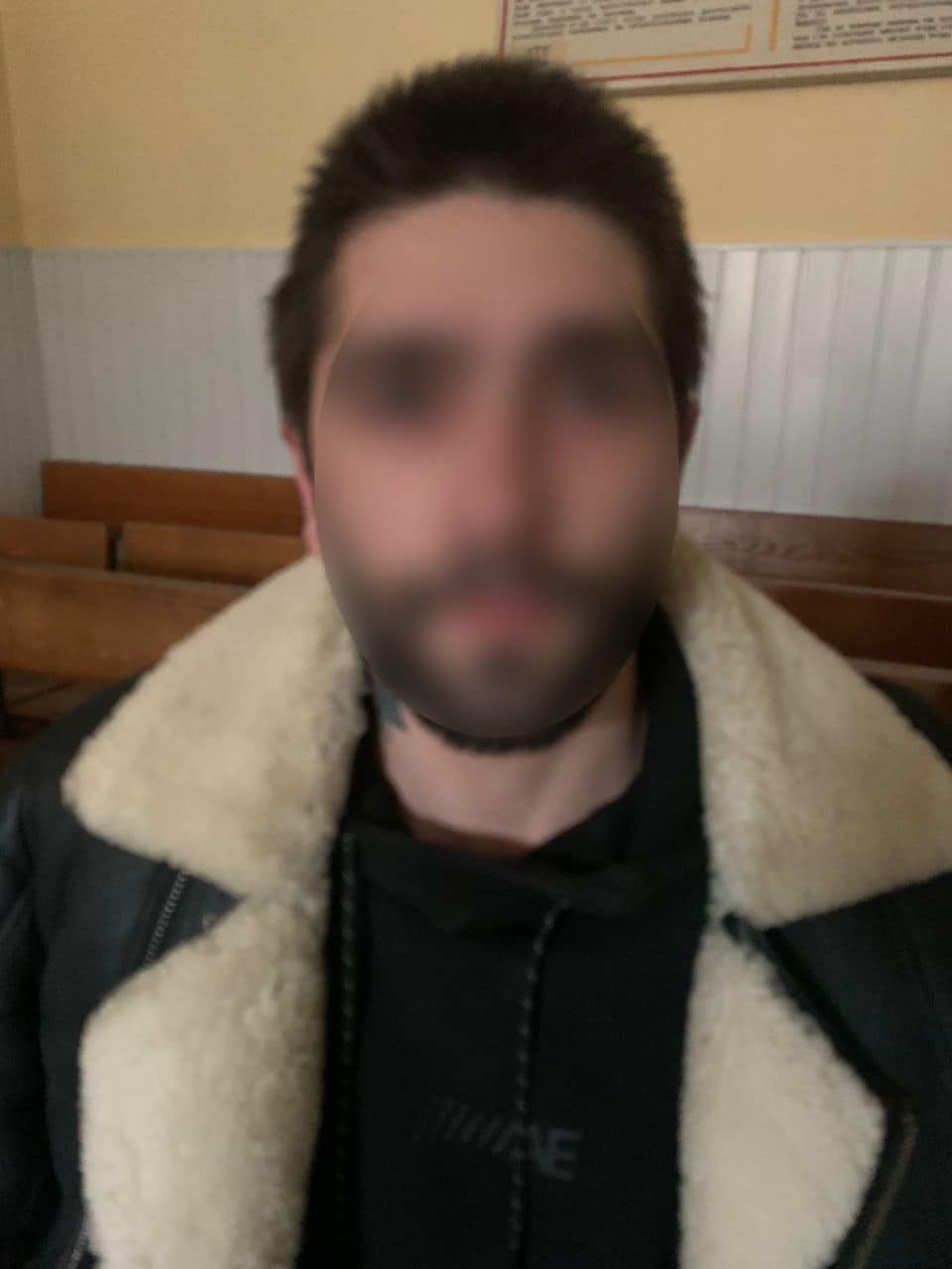 Перед судом постане зловмисник, який з ножем напав на молодого хлопця в селищі Ясіня