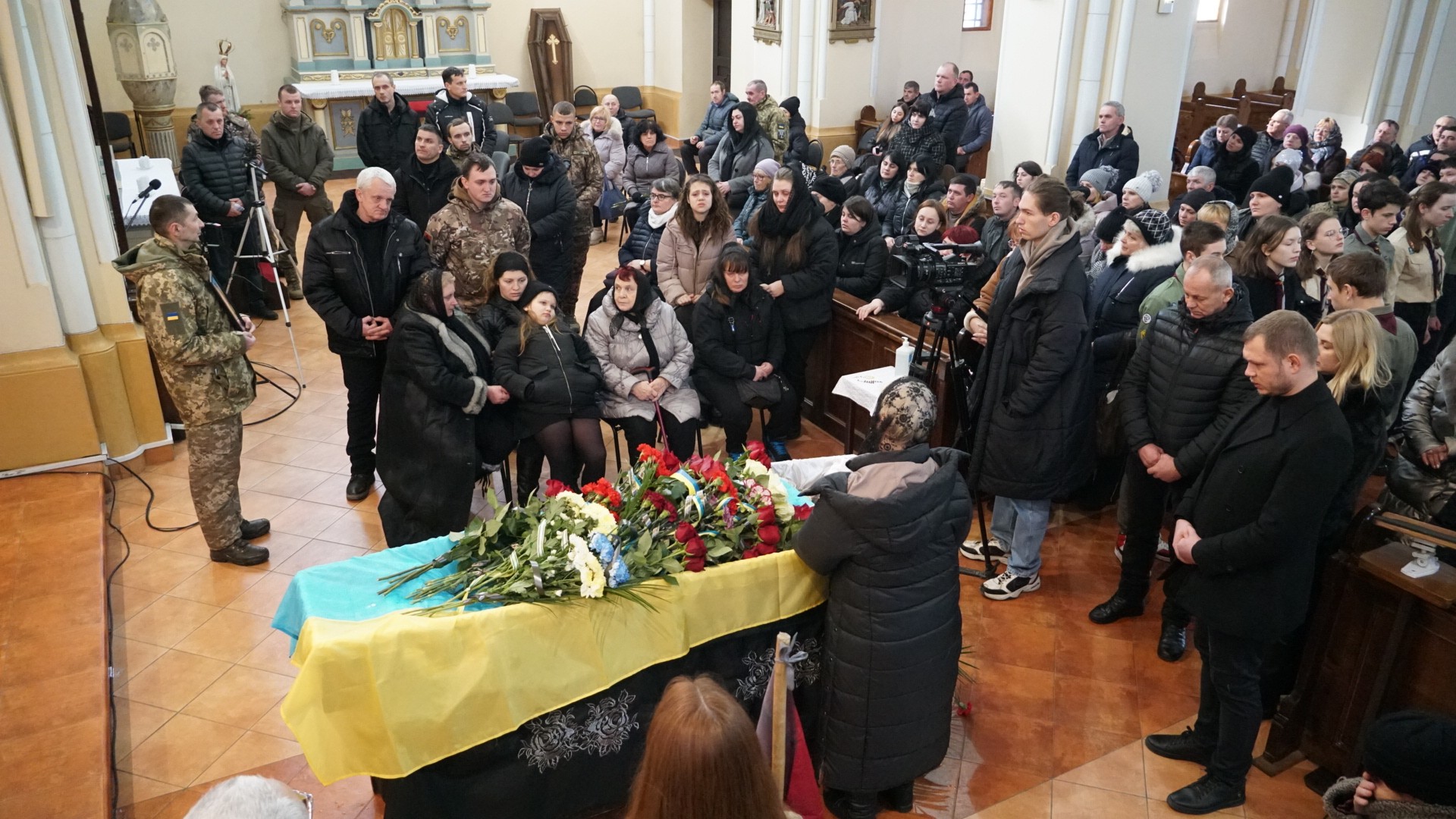 У Мукачеві провели в останню путь Героєм