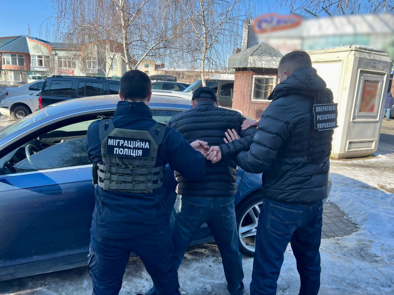 На Закарпатті затримали організатора та групу чоловіків, які незаконно переправляли військовозобов`язаних