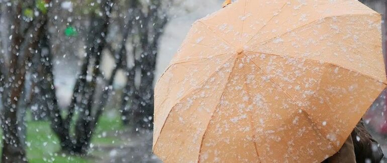 В Україну суне негода, але потепління