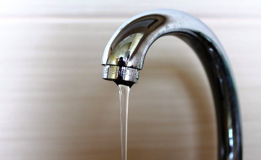 У Мукачеві у кількох багатоповерхівках нема води: стався витік