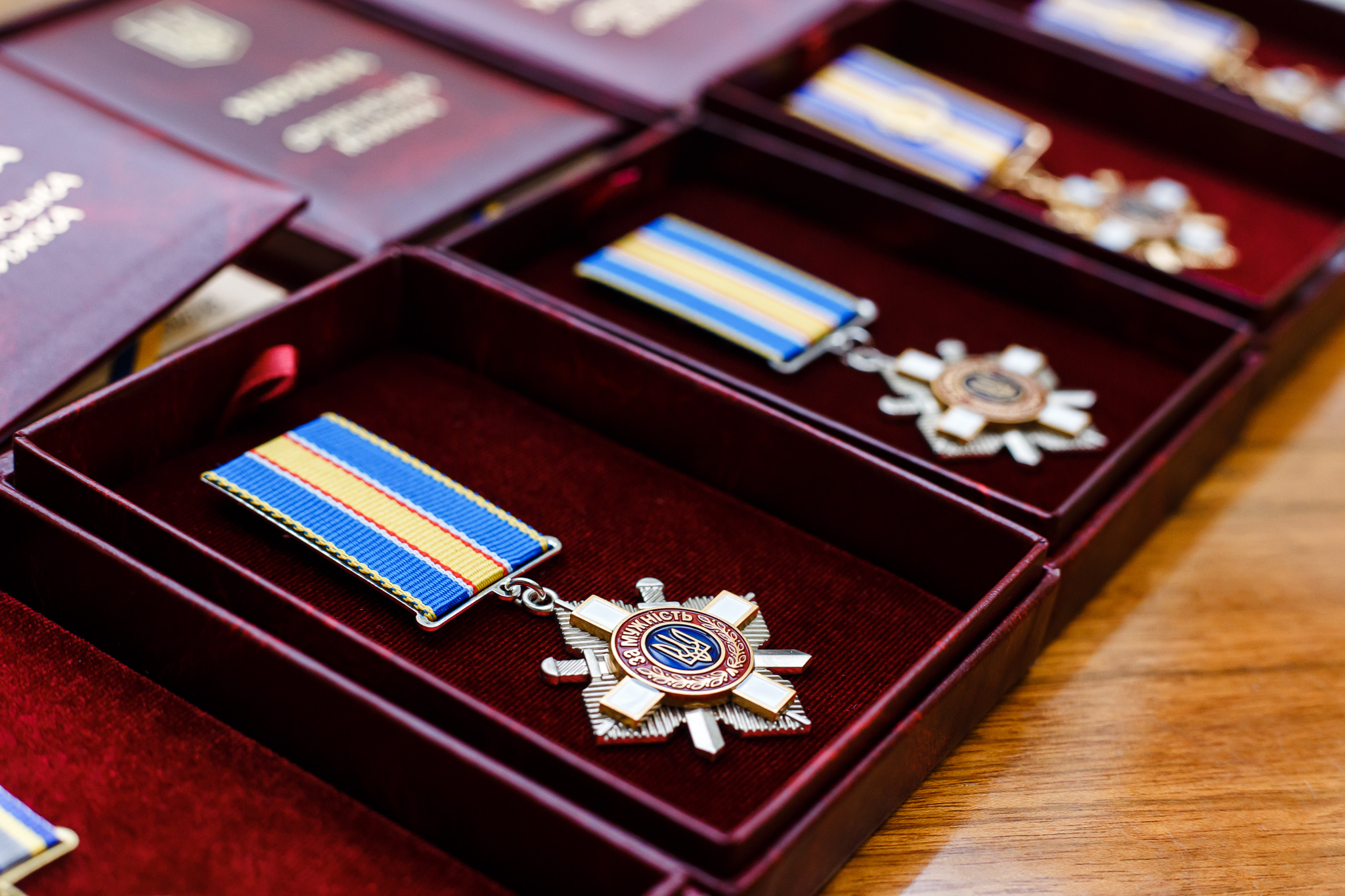 На Закарпаттв рідним загиблих військових вручили державні нагороди