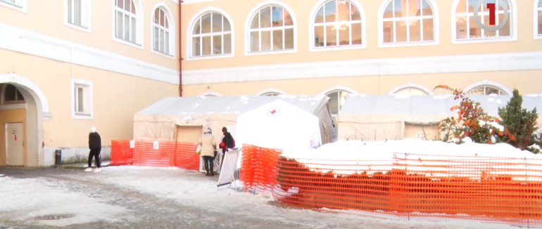 Де знаходиться та що доступно відвідувачам: робота пункту обігріву в Ужгороді (ВІДЕО)