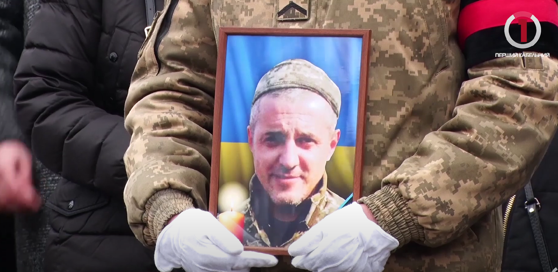 Молитва за душу: в Ужгороді попрощалися з бійцем Олександром Ковачем (ВІДЕО)