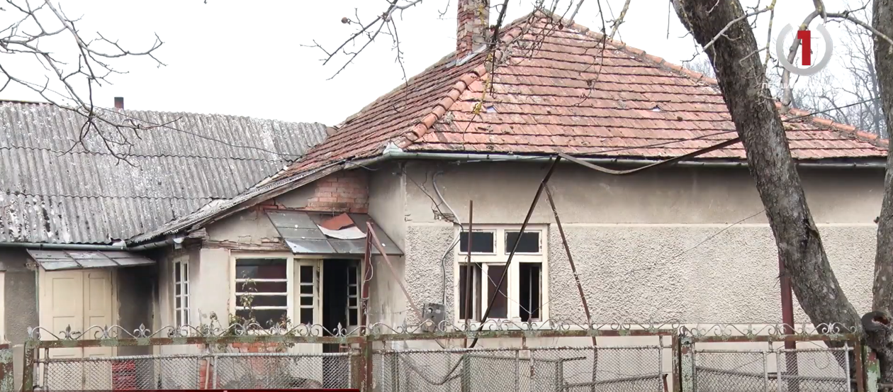 63-річна жінка загинула у вогні: деталі трагічного займання у Яношах на Берегівщині (ВІДЕО)
