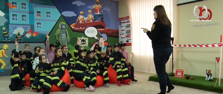 “Маленькі вогники”: кімната безпеки в Ужгороді продовжує навчати дітей (ВІДЕО)