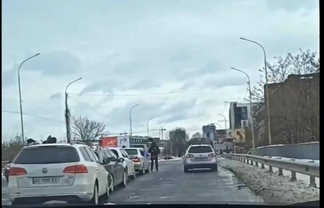 ДТП в Ужгороді: на мосту зіштовхнулися 4 легковики (ВІДЕО)