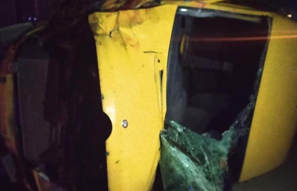 Одна автівка перекинулася: на Хустщині ввечері трапилася потрійна ДТП